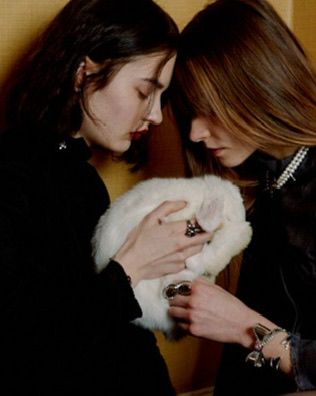 Campaña de joyería Kuurth con conejos · foto 5